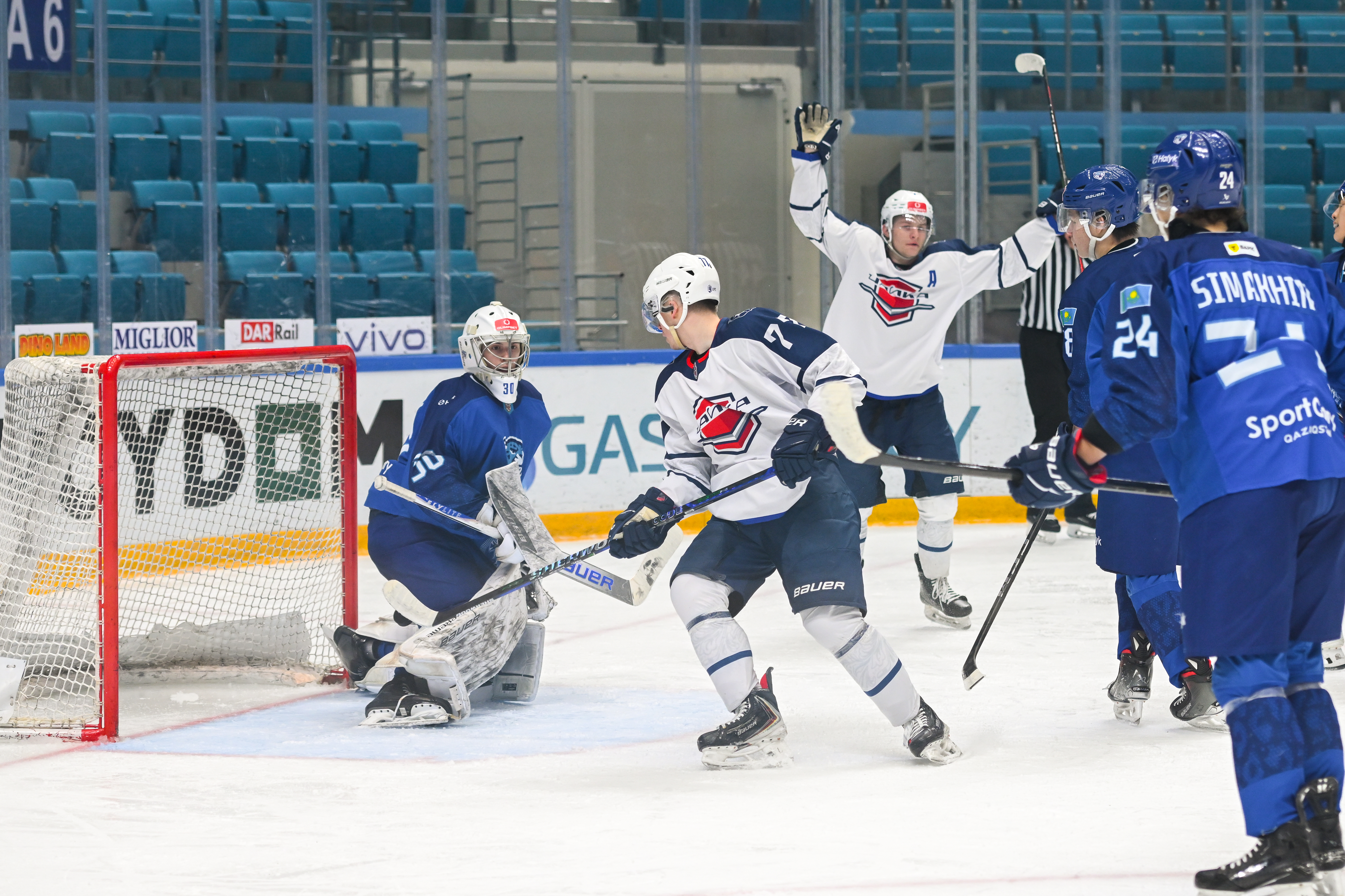 Хет-трик Мельникова и «сухарь» Гриценко принесли победу в Астане