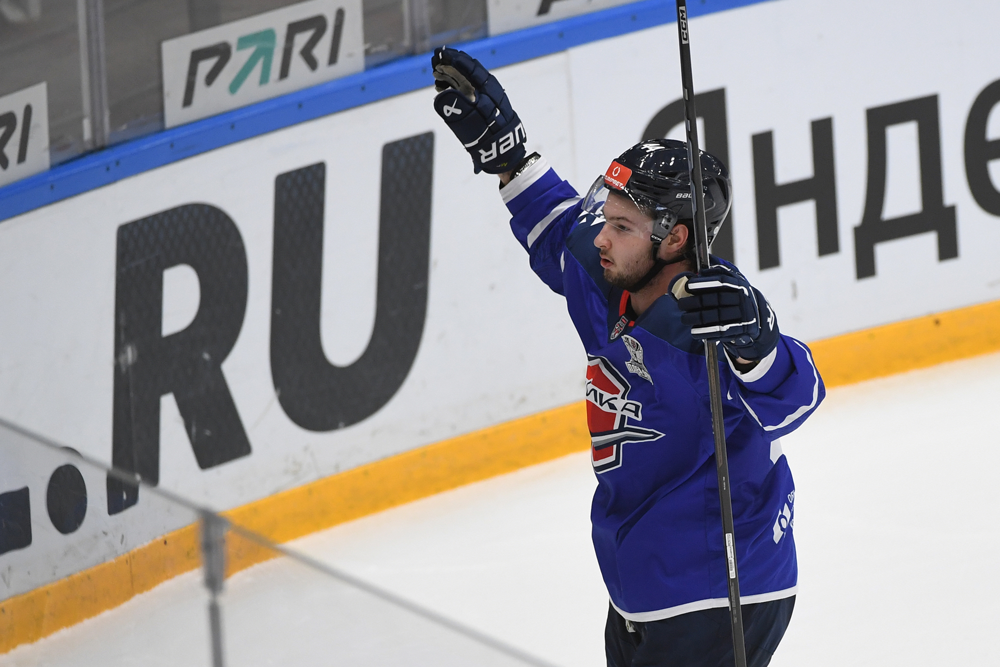 «Хорошая борьба идёт, две равные команды играют»